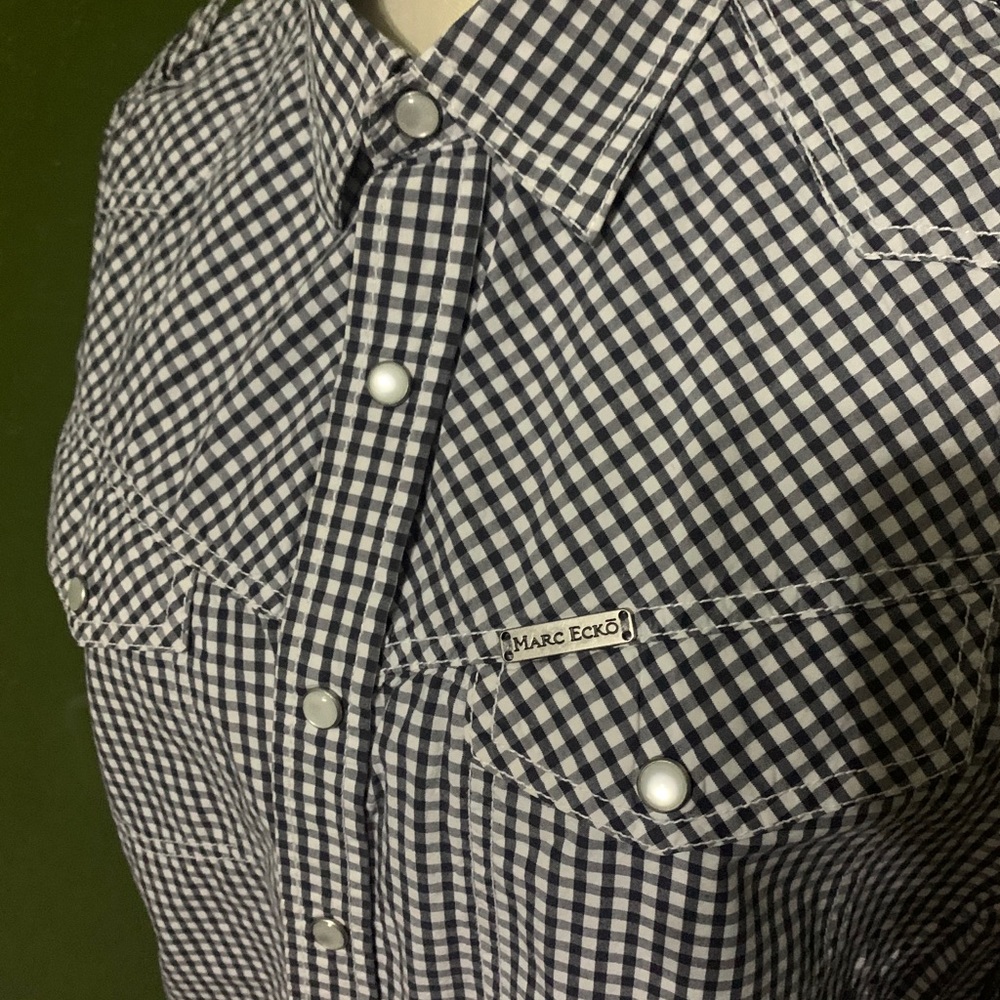 Marc Ecko button-up shirt - Picture 2 of 5